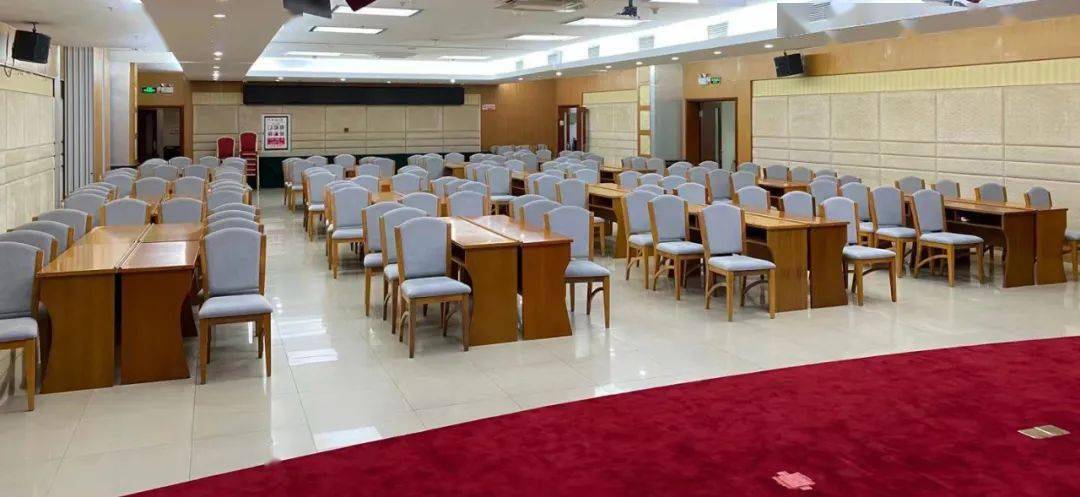 專(zhuān)業(yè)宴會(huì)服務(wù)與會(huì)議解決方案 島嶼式布局，B會(huì)議室，30人容納